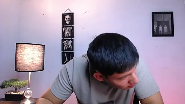 Snapshot of JamesCr_ chatting on November 2025 12:20:02 AM JamesCr online show from November 2025 12:20:02 AM