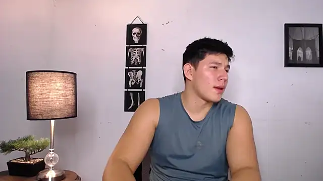 Snapshot of JamesCr_ chatting on November 2025 02:12:02 AM JamesCr online show from November 2025 02:12:02 AM