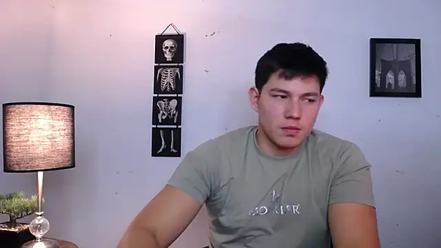 Snapshot of JamesCr_ chatting on November 2025 12:54:02 AM JamesCr online show from November 2025 12:54:02 AM