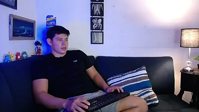 Snapshot of JamesCr_ chatting on November 2025 12:35:01 AM JamesCr online show from November 2025 12:35:01 AM