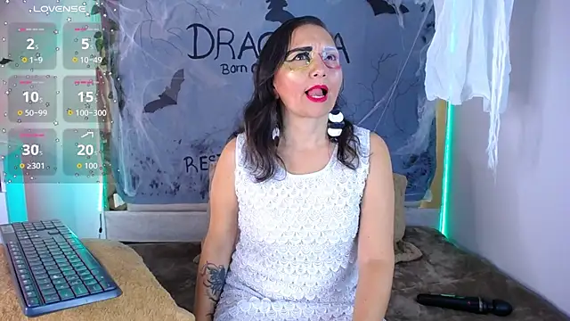 Snapshot of Alexaamoon_ chatting on October 2025 04:07:01 PM Alexaamoon online show from October 2025 04:07:01 PM