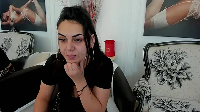 NicoleKatee online show from October 2025 01:56:02 PM