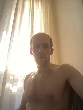 LynnAhNight online show from September 2025 04:50:02 AM