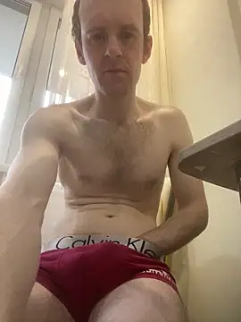 LynnAhNight online show from April 2026 03:56:01 AM