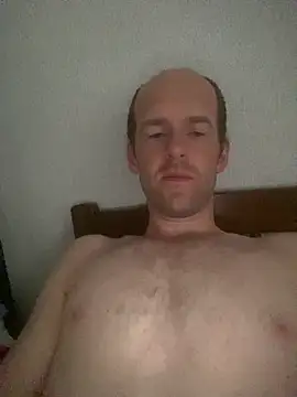LynnAhNight online show from July 2026 05:34:01 AM