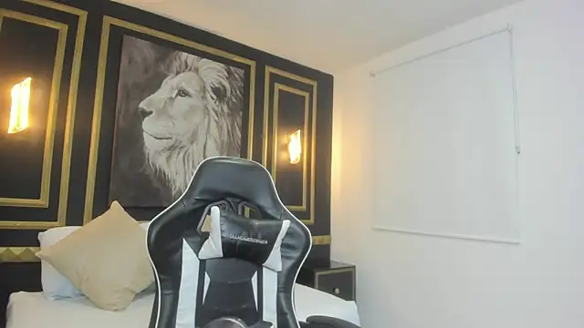 Snapshot of tiffanny_doll_ chatting on February 2026 12:38:01 PM tiffanny doll online show from February 2026 12:38:01 PM