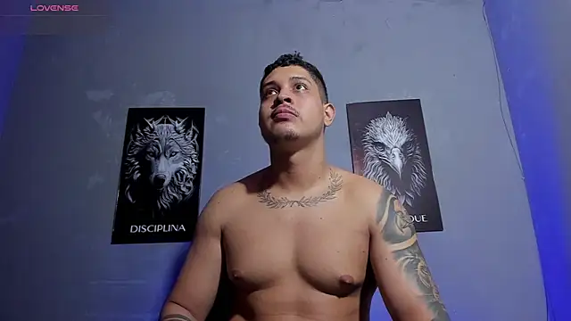 Snapshot of JohanSmith chatting on February 2026 03:11:01 AM JohanSmith online show from February 2026 03:11:01 AM