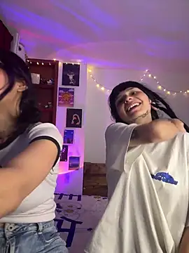 Snapshot of mavimist__ chatting on March 2026 01:33:02 AM mavimist online show from March 2026 01:33:02 AM