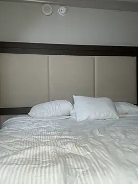 IndigoMystique online show from December 2025 08:20:02 AM