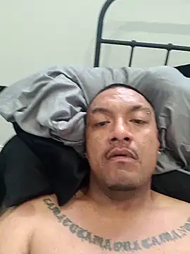 Snapshot of Hbig121 chatting on September 2025 12:44:02 AM Hbig121 online show from September 2025 12:44:02 AM