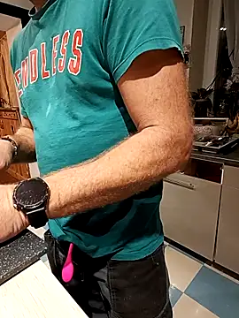 Dam70 online show from November 2025 05:23:02 PM