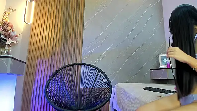 ariana jhonson1 online show from February 2025 12:48:01 PM