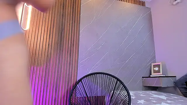 ariana jhonson1 online show from March 2025 03:51:01 PM