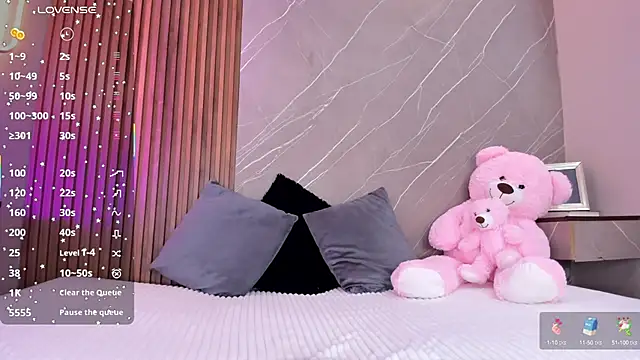 ariana jhonson1 online show from October 2025 12:35:01 PM