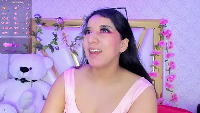 Snapshot of BeccaMathew chatting on November 2025 01:49:02 AM BeccaMathew online show from November 2025 01:49:02 AM