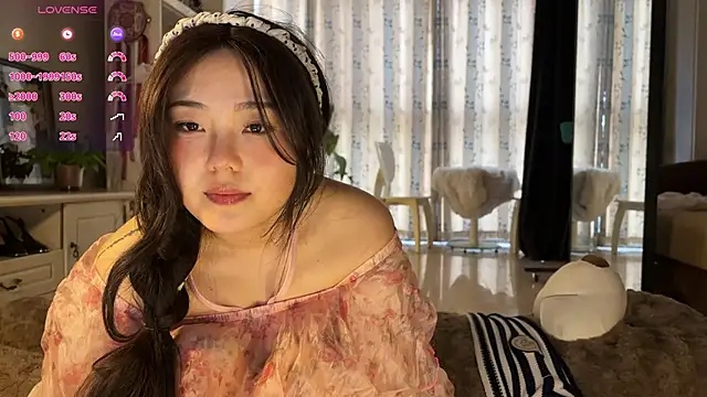 Snapshot of nanaliu6 chatting on November 2025 01:40:01 AM nanaliu6 online show from November 2025 01:40:01 AM