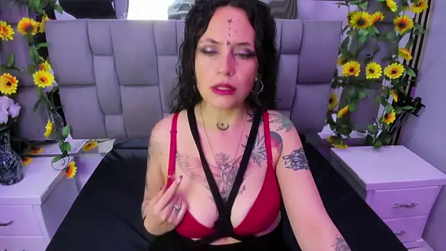 Snapshot of Fenix_Lilith chatting on March 2026 01:50:01 PM Fenix Lilith online show from March 2026 01:50:01 PM