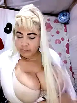 BonniAdams online show from September 2025 09:59:02 PM