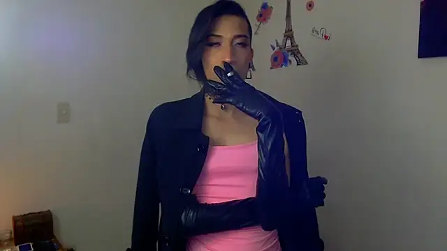 Snapshot of NovaNyx11 chatting on October 2025 09:24:01 PM NovaNyx11 online show from October 2025 09:24:01 PM