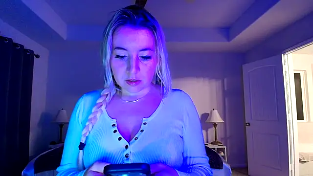 Snapshot of kaliii_jones chatting on April 2026 04:06:02 AM kaliii jones online show from April 2026 04:06:02 AM