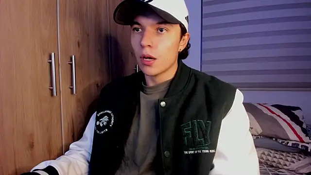 Mastrangelo xxx online show from December 2025 04:10:02 AM