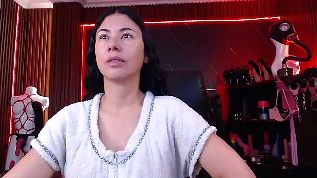 XiaQueen online show from October 2025 01:21:01 PM