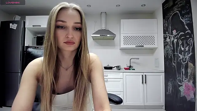 Snapshot of lisenok chatting on March 2026 06:03:01 PM lisenok online show from March 2026 06:03:01 PM