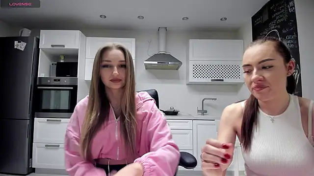 Snapshot of lisenok chatting on March 2026 07:40:01 PM lisenok online show from March 2026 07:40:01 PM