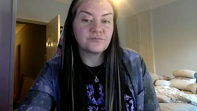 Snapshot of AureliaXOX chatting on February 2025 11:45:02 AM AureliaXOX online show from February 2025 11:45:02 AM