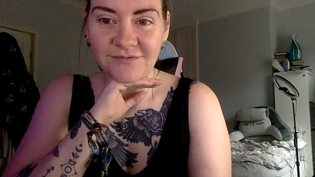 Snapshot of AureliaXOX chatting on February 2025 11:54:01 AM AureliaXOX online show from February 2025 11:54:01 AM