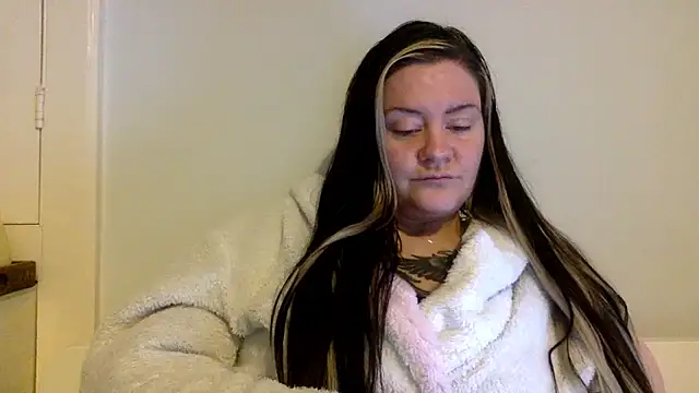 Snapshot of AureliaXOX chatting on February 2025 12:22:02 PM AureliaXOX online show from February 2025 12:22:02 PM