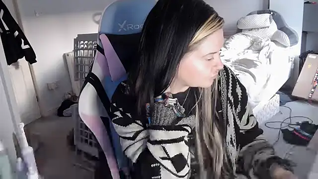 Snapshot of AureliaXOX chatting on March 2025 05:11:02 PM AureliaXOX online show from March 2025 05:11:02 PM