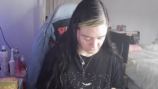 Snapshot of AureliaXOX chatting on September 2025 10:39:02 AM AureliaXOX online show from September 2025 10:39:02 AM