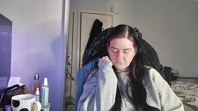 Snapshot of AureliaXOX chatting on December 2025 12:58:01 PM AureliaXOX online show from December 2025 12:58:01 PM