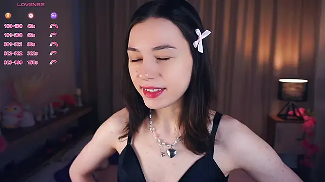 Snapshot of EleneBrach chatting on March 2025 06:02:02 AM EleneBrach online show from March 2025 06:02:02 AM