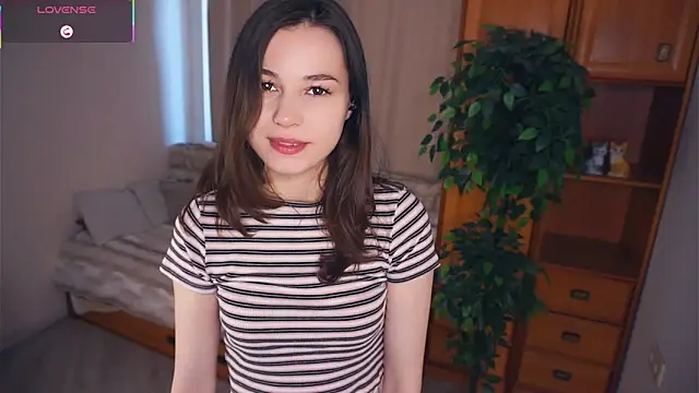 Snapshot of EleneBrach chatting on September 2025 06:13:01 AM EleneBrach online show from September 2025 06:13:01 AM