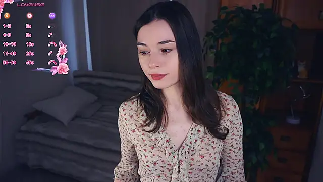 Snapshot of EleneBrach chatting on October 2025 07:42:01 AM EleneBrach online show from October 2025 07:42:01 AM