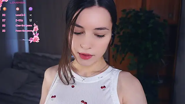 Snapshot of EleneBrach chatting on October 2025 06:14:01 AM EleneBrach online show from October 2025 06:14:01 AM