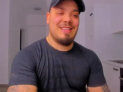 Snapshot of ZackMasterss chatting on March 2026 07:53:01 PM ZackMasterss online show from March 2026 07:53:01 PM