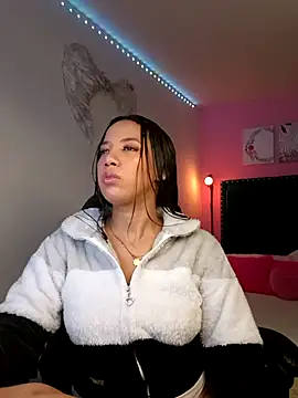 SallyWhitee online show from March 2026 05:12:02 AM