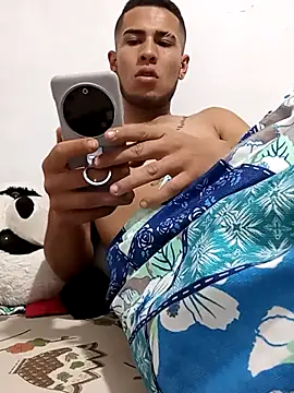 Snapshot of baby-buu chatting on February 2025 04:28:02 AM baby-buu online show from February 2025 04:28:02 AM