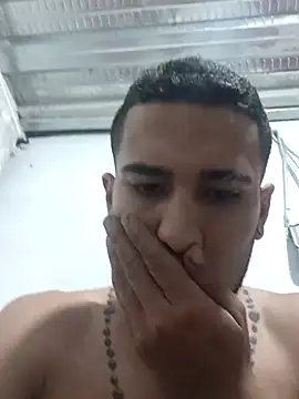 Snapshot of baby-buu chatting on February 2025 02:59:01 AM baby-buu online show from February 2025 02:59:01 AM