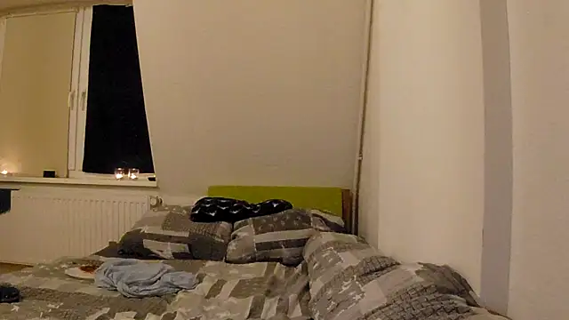 Snapshot of Foxtrott_242 chatting on March 2026 01:16:02 AM Foxtrott 242 online show from March 2026 01:16:02 AM