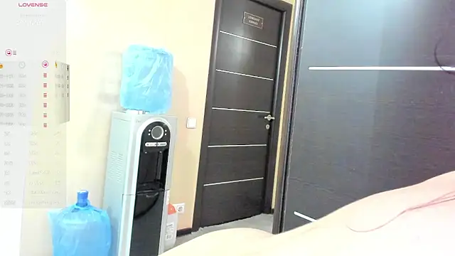 Snapshot of Amely_Li1 chatting on March 2025 07:24:01 AM Amely Li1 online show from March 2025 07:24:01 AM