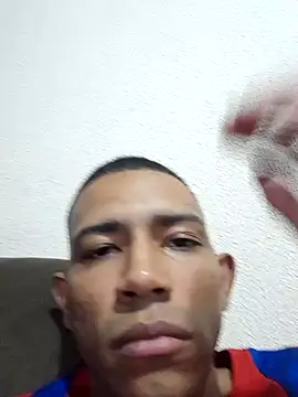 Snapshot of Mineirinho043 chatting on February 2025 12:10:01 AM Mineirinho043 online show from February 2025 12:10:01 AM