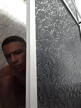 Snapshot of Mineirinho043 chatting on February 2025 03:50:02 AM Mineirinho043 online show from February 2025 03:50:02 AM