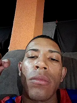 Snapshot of Mineirinho043 chatting on February 2025 11:01:02 PM Mineirinho043 online show from February 2025 11:01:02 PM