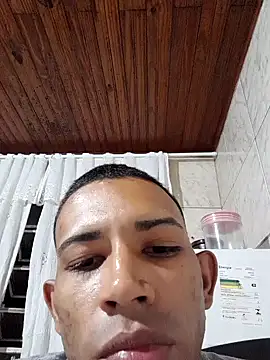 Snapshot of Mineirinho043 chatting on February 2025 03:11:02 AM Mineirinho043 online show from February 2025 03:11:02 AM