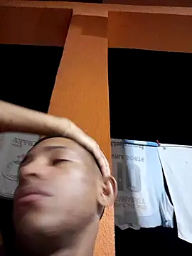 Snapshot of Mineirinho043 chatting on February 2025 11:47:02 PM Mineirinho043 online show from February 2025 11:47:02 PM