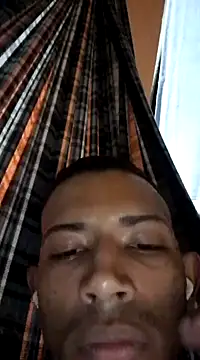 Snapshot of Mineirinho043 chatting on February 2025 04:18:02 AM Mineirinho043 online show from February 2025 04:18:02 AM